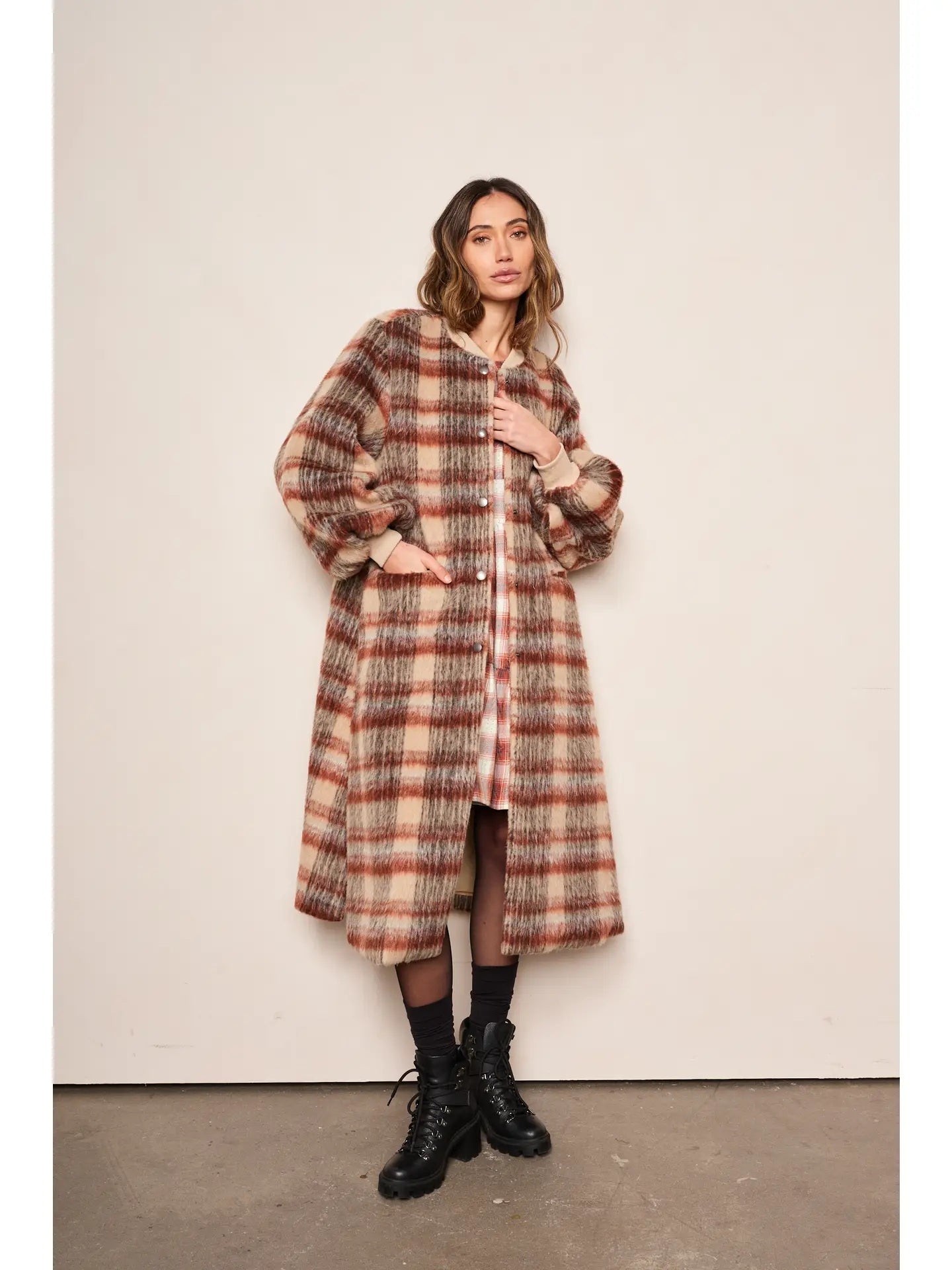 dRA, Cameron Coat