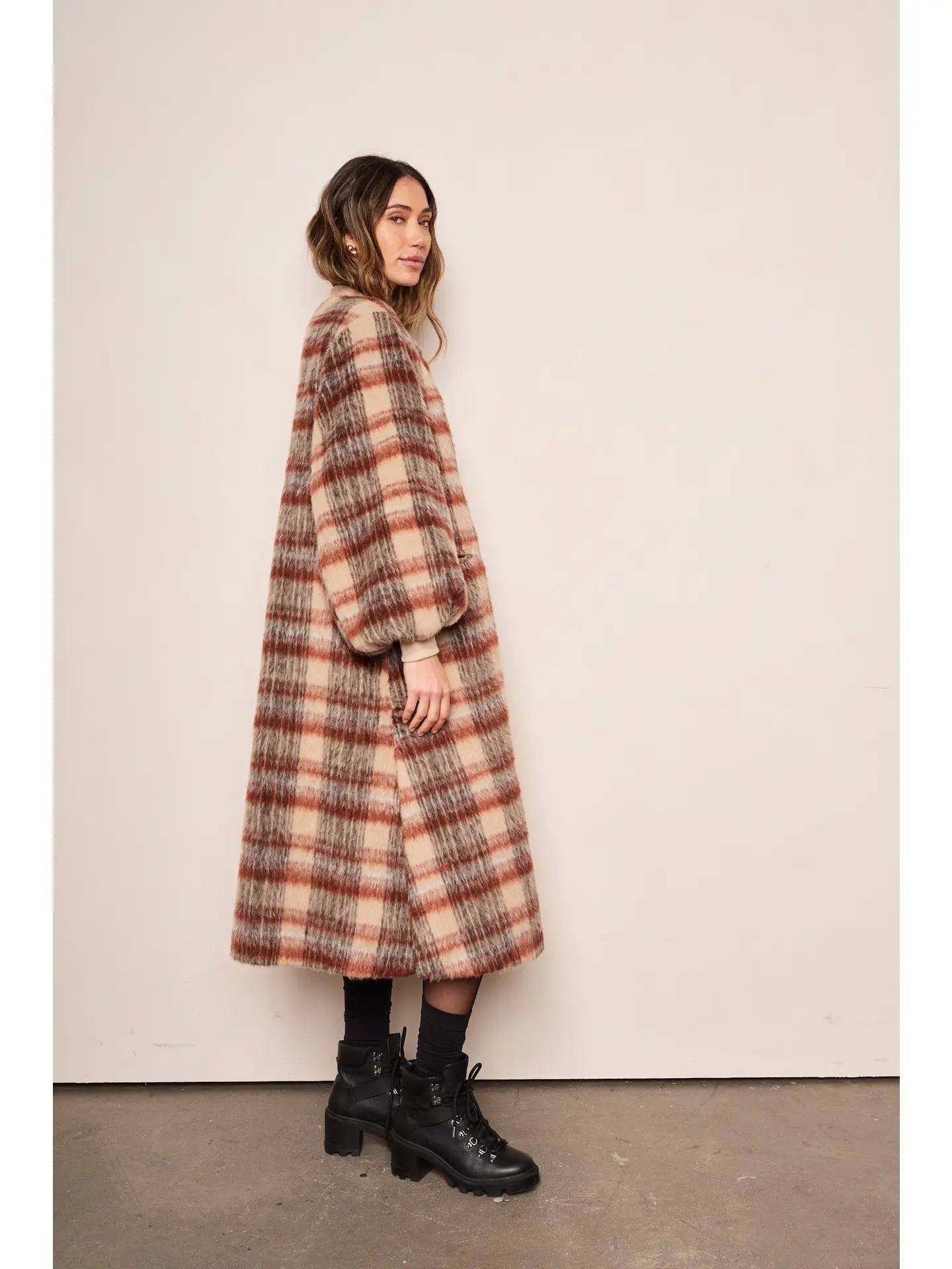 dRA, Cameron Coat
