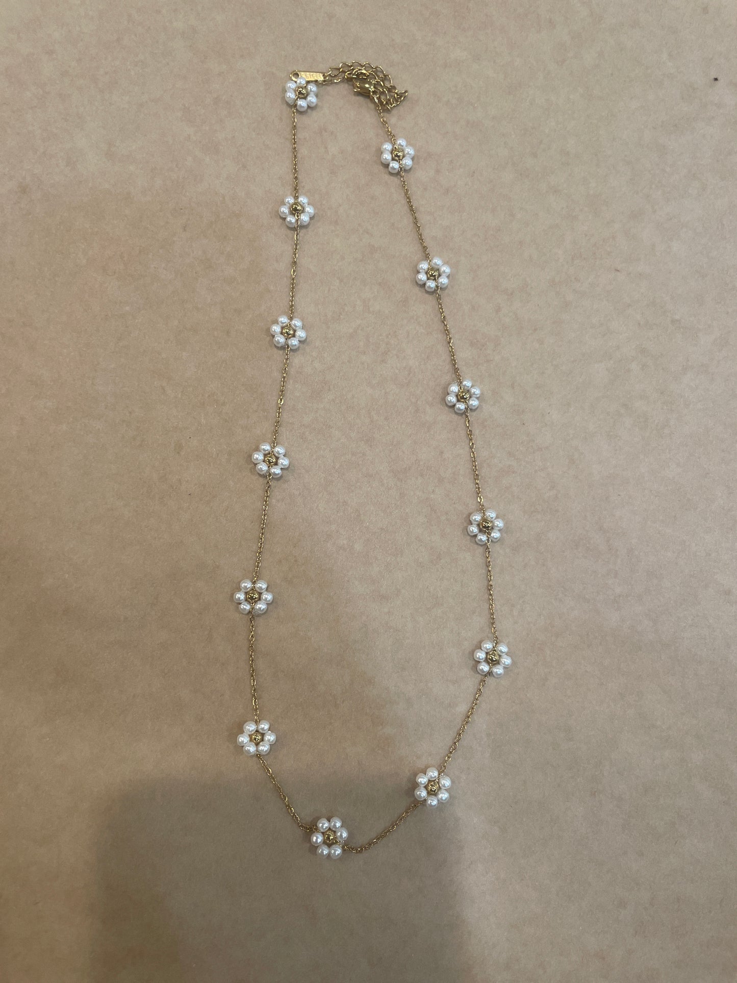 Daisy Pearl Necklace
