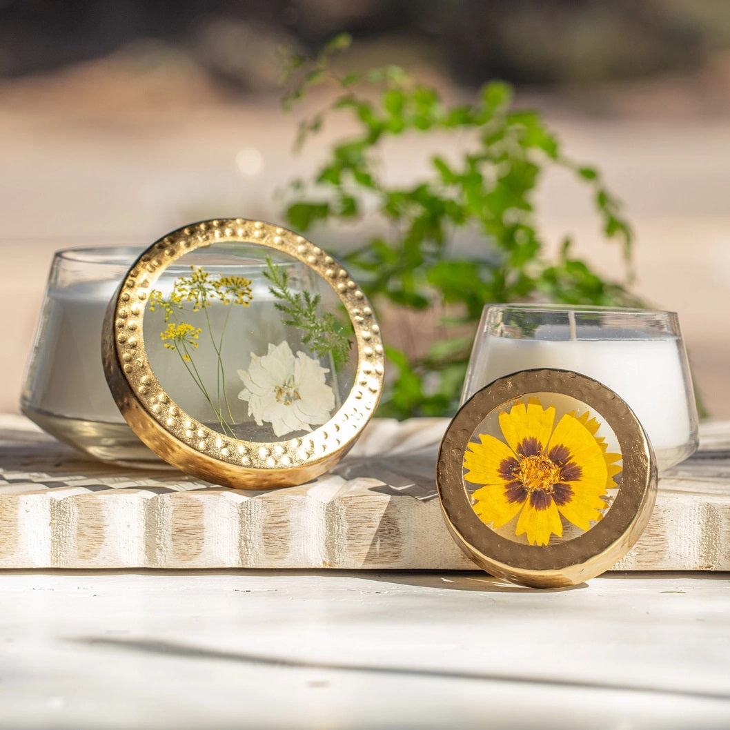 Rosy Rings, Honey Tobacco Pressed Floral Candle - Boutique Dandelion