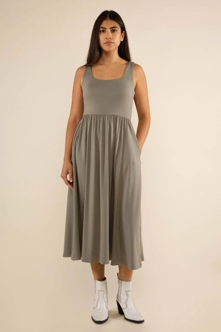 Lake Midi Sleeveless Swing Dress