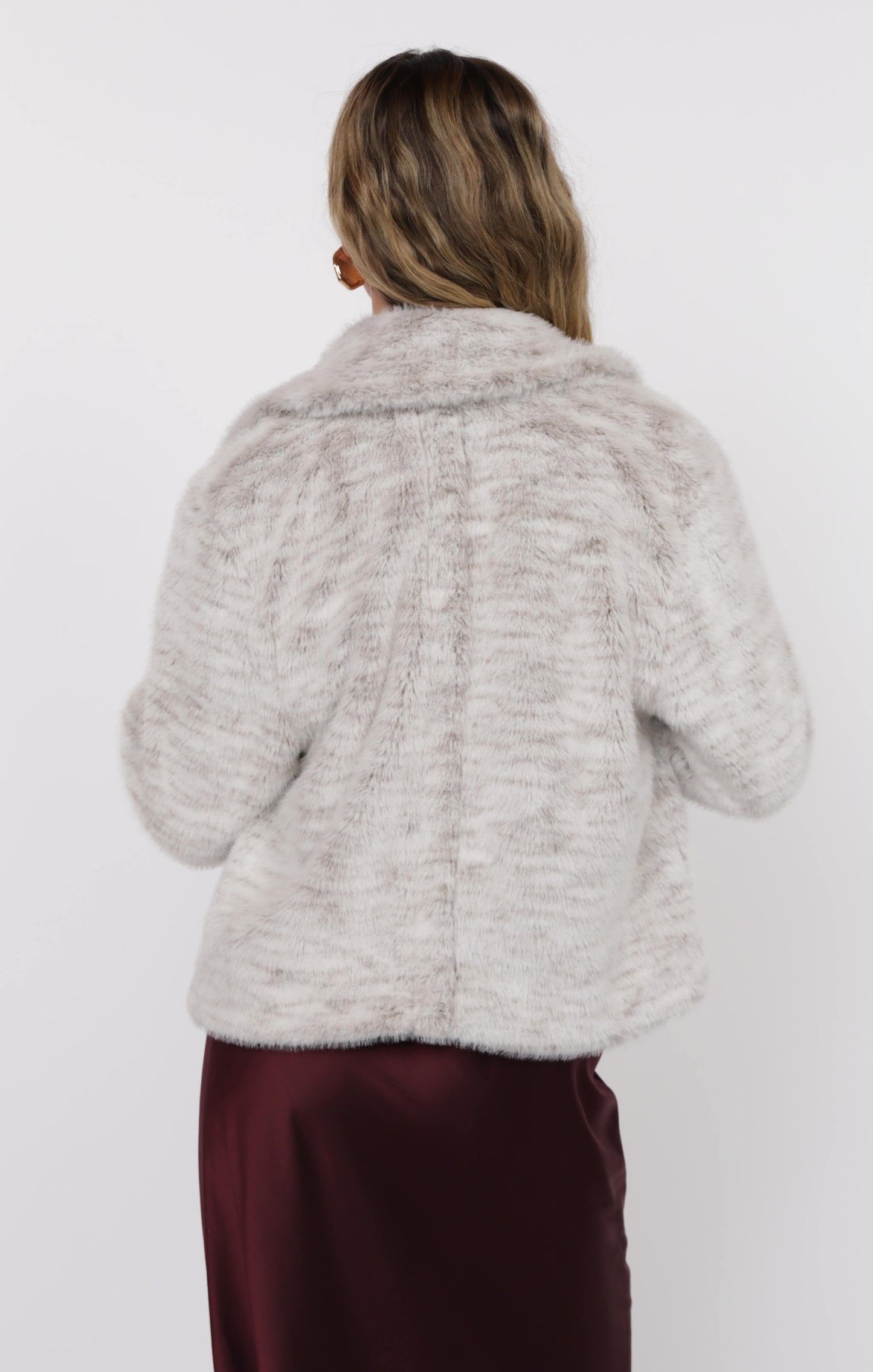 Pretty Fab Oversized Collar Faux Fur Coat