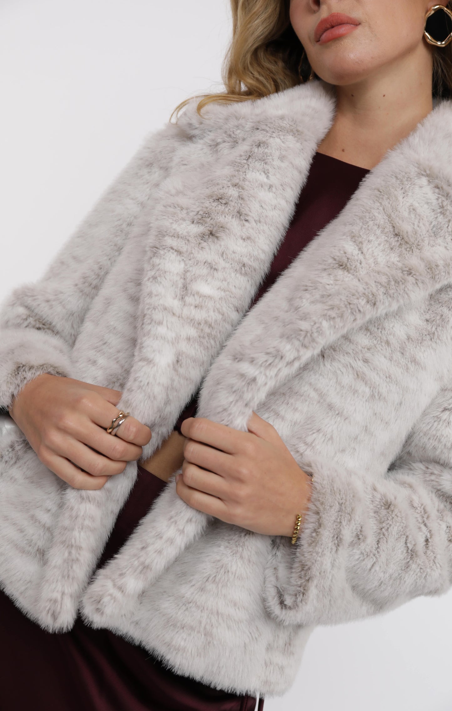 Pretty Fab Oversized Collar Faux Fur Coat