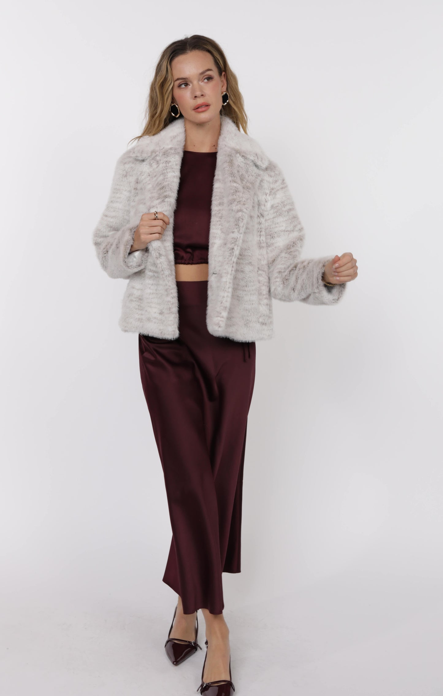Pretty Fab Oversized Collar Faux Fur Coat