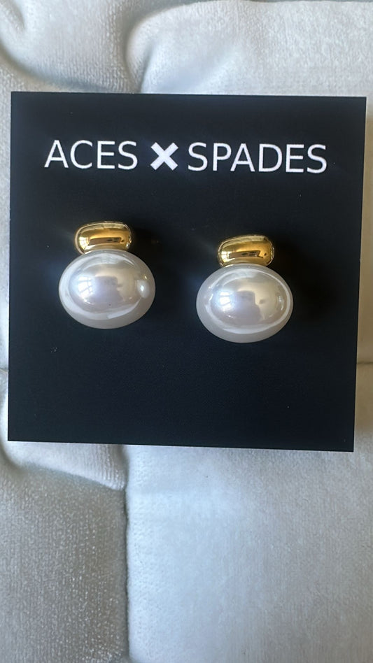 Aces x Spades, Somi Earrings