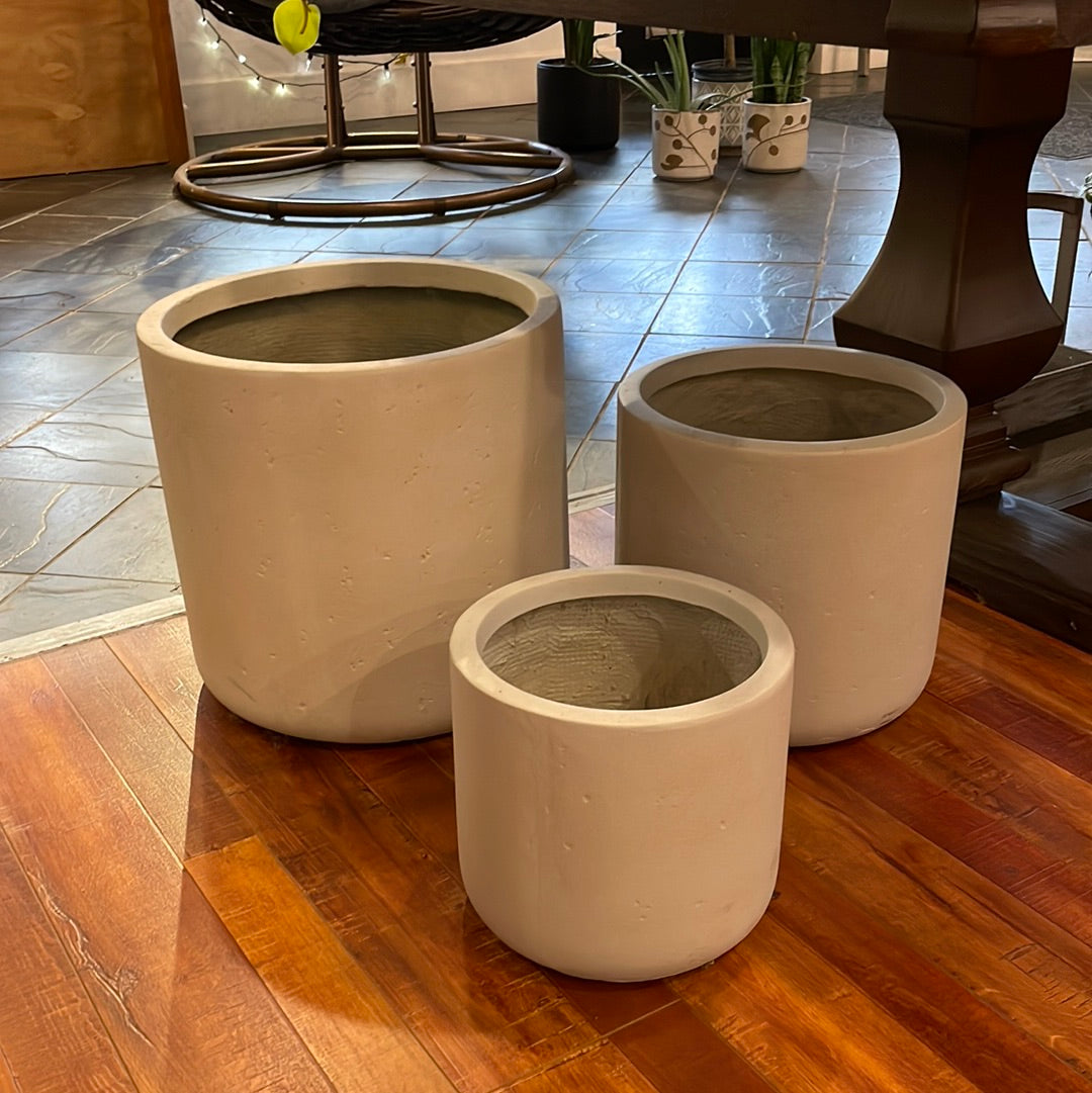 Strong Clay Cylinder Pot