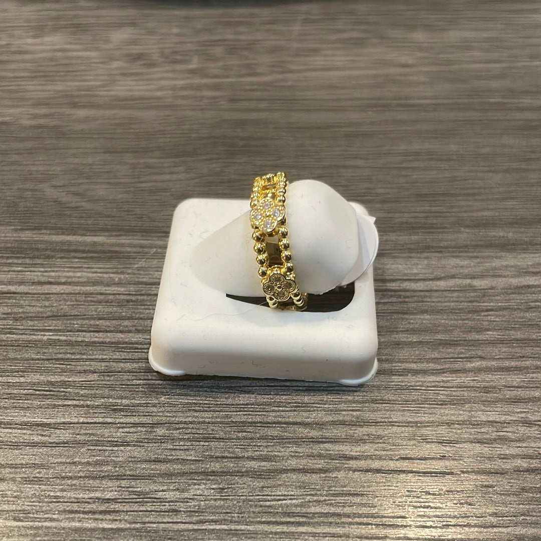 Gold Pearls Clover Ring