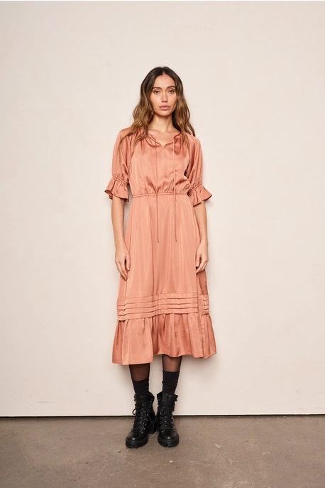 dRA Clothing Los Angeles, Arabella Dress in Mauve - Boutique Dandelion