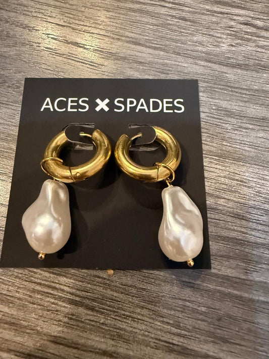 Lora Earrings