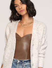 Heartloom, Selena Cardi