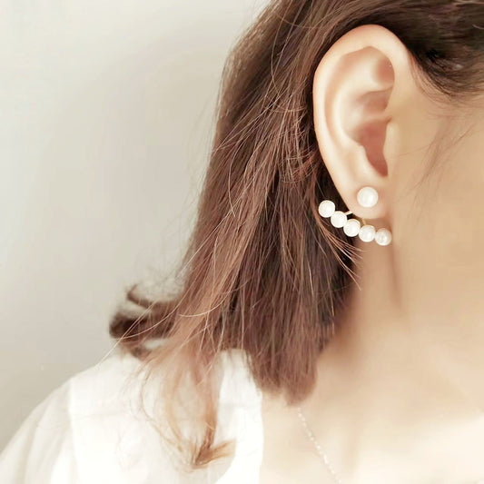 Aces x Spades, Agnes Pearl Stud Ear Jackets