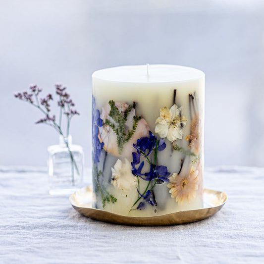 Rosy Rings, Vanilla Rain Small Round Botanical Candle