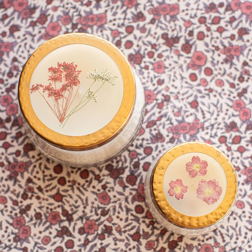 Rosy Rings, Spicy Apple Pressed Floral Candle - Boutique Dandelion