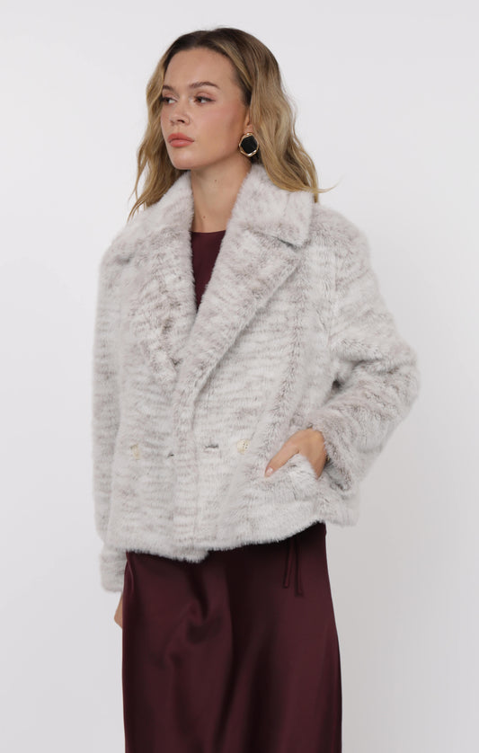 Pretty Fab Oversized Collar Faux Fur Coat